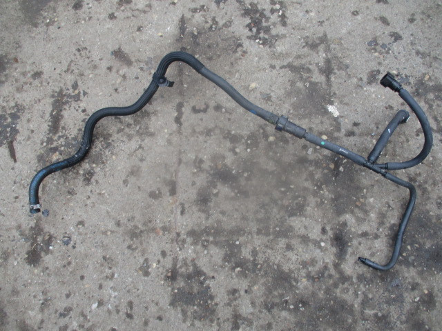 VOLVO V40 D2 2.0 D. PRZEWÓD PALIWOWY