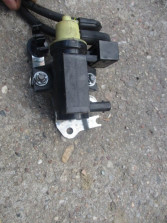 W246 B180 12R 1.6 CGI CZUJNIK ZAWÓR PODCISNIENIA