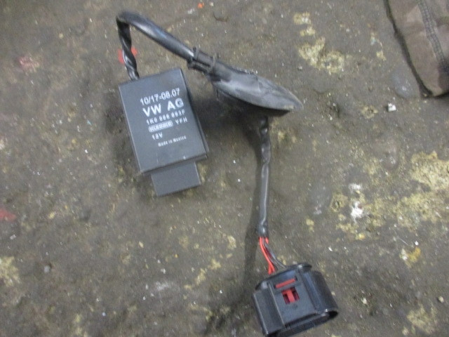 vw JETTA 1.4 TSI STEROWNIK POMPY PALIWA 1K0906093F