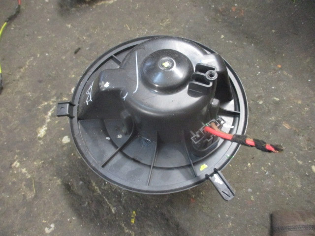 vw JETTA 1.4 TSI DMUCHAWA