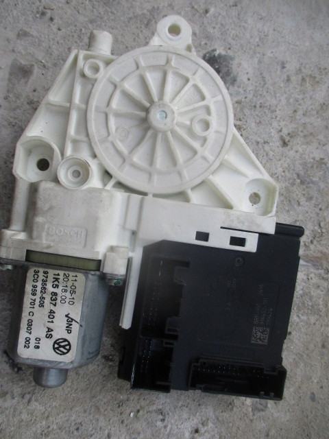 VW JETTA SILNICZEK SZYBY LEWY PRZOD 1K5837401AS