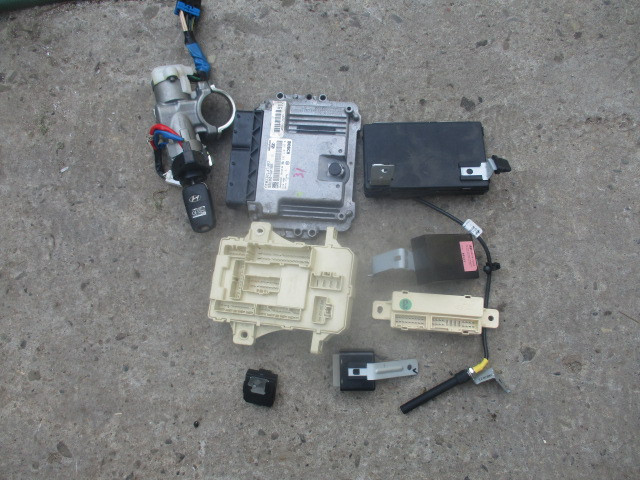 HYUNDAI I30 1.6 CRDI KOMPUTER 39105-2A765