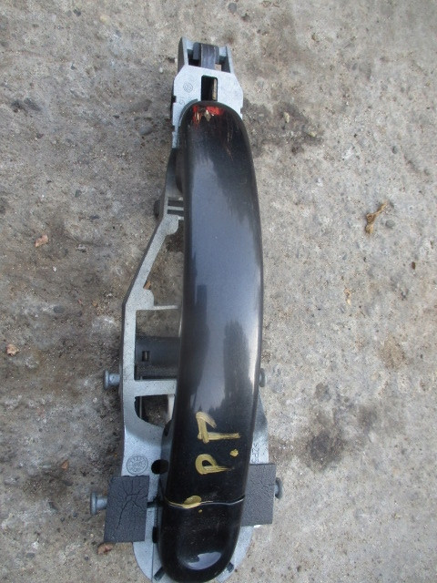 VW JETTA SEDAN KLAMKA LEWY TYŁ LC9X