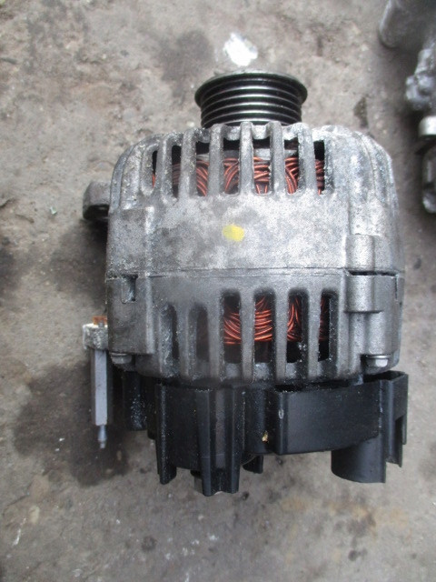 vw JETTA 1.4 TSI ALTERNATOR 03C903023H