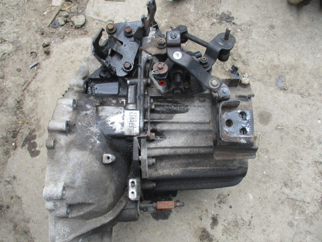 HYUNDAI I30 2.0 CRDI 140 KM SKRZYNIA BIEGÓW S722J0