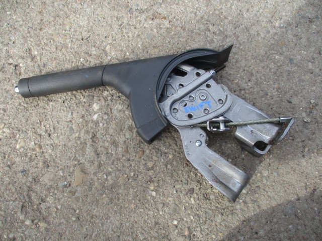 SWIFT 5D 1.3 16V MK6 07 R. DZWIGNIA HAMULCA