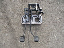 SWIFT 5D 1.3 16V MK6 07 R.PEDAŁY