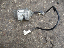 YARIS I LIFT 05 R ZAMEK KLAPY TYŁ