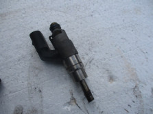 GOLF V 1.4 FSI BKG WTRYSK 0261500016