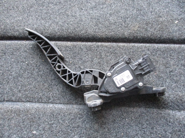 KIA RIO IV 2012 R 1.1 CRDI PEDAŁ GAZU S3