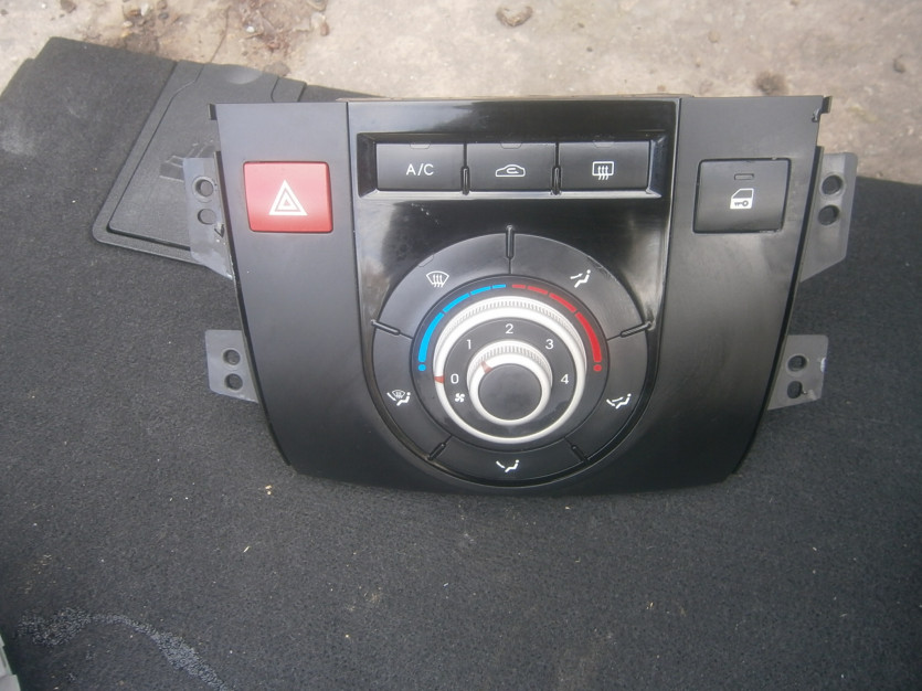 KIA VENGA PANEL NAWIEWU KLIMATYZACJI