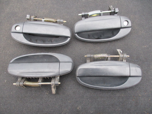 AVEO KALOS SEDAN 05 R. T200 KLAMKA LEWY TYL