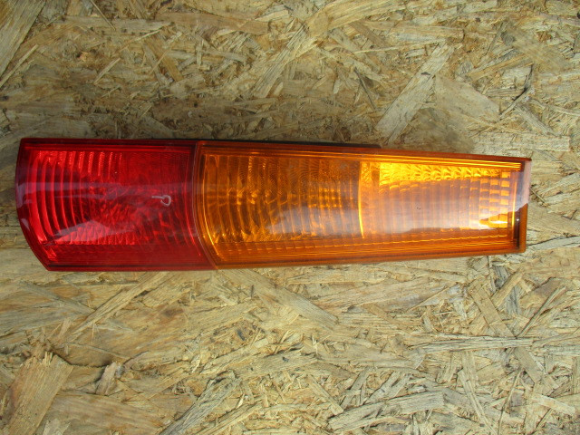 SUZUKI IGNIS LIFT 04-08 LAMPA PRAWY TYŁ