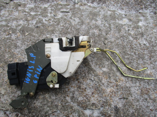 SUZUKI IGNIS LIFT 04-08 ZAMEK LEWY PRZÓD 6 PIN