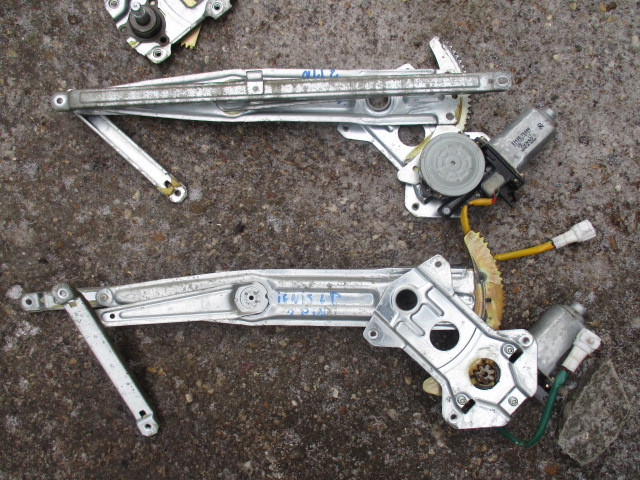 SUZUKI IGNIS LIFT 04-08 MECHANIZM SZYBY PRAW PRZÓD