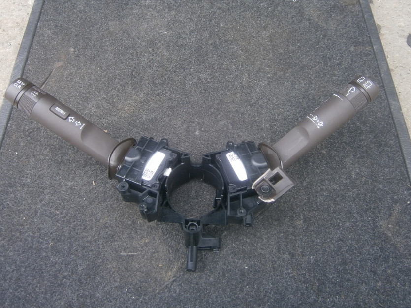 MERIVA B 2012 PRZEŁĄCZNIK WYCIERACZEK BRAZOWY