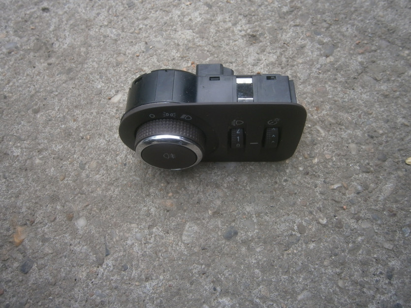 MERIVA B 2012 PRZEŁĄCZNIK SWIATEŁ BRAZOWY