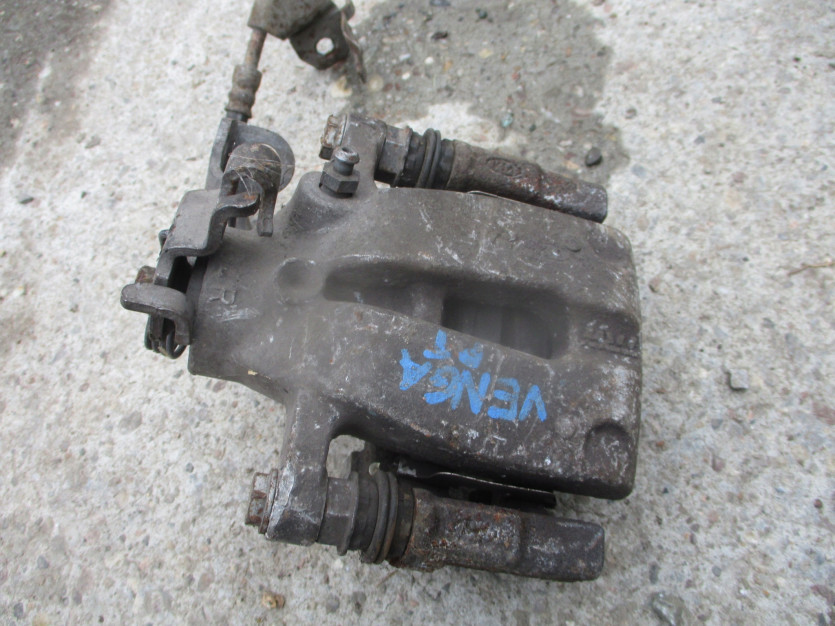KIA VENGA ZACISK HAMULCOWY PRAWY TYŁ