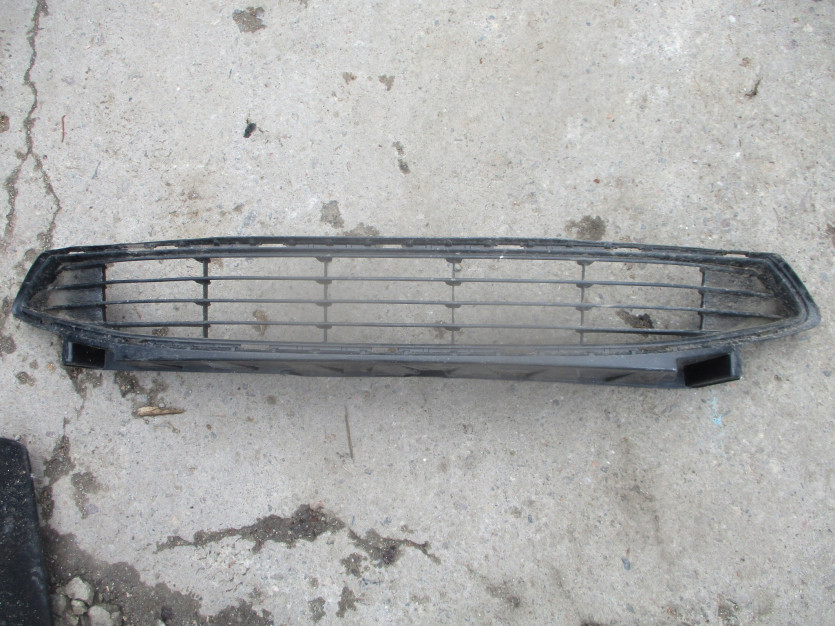 SUBARU TREZIA TOYOTA VERSO S KRATKA ZDERZAKA