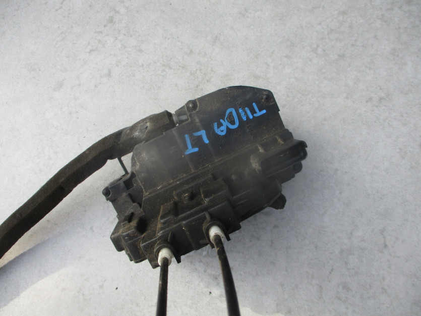 NISSAN TIIDA HB TIDA ZAMEK LEWY TYŁ 2PIN EU