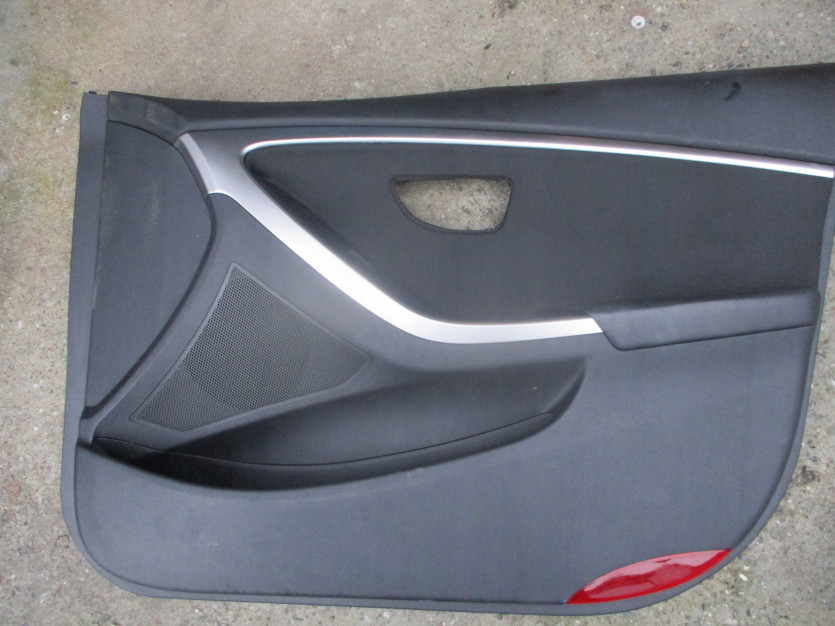 HYUNDAI I30 II HB GD TAPICERKA BOCZEK PRAWY PRZÓD