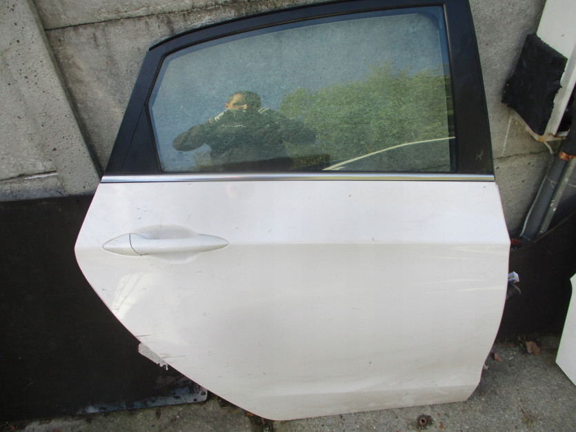 HYUNDAI I30 II HB DRZWI PRAWY TYŁ RY