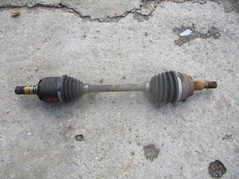 MERCEDES ML W164 3.0 v6 4X4 245KM półoś lewa