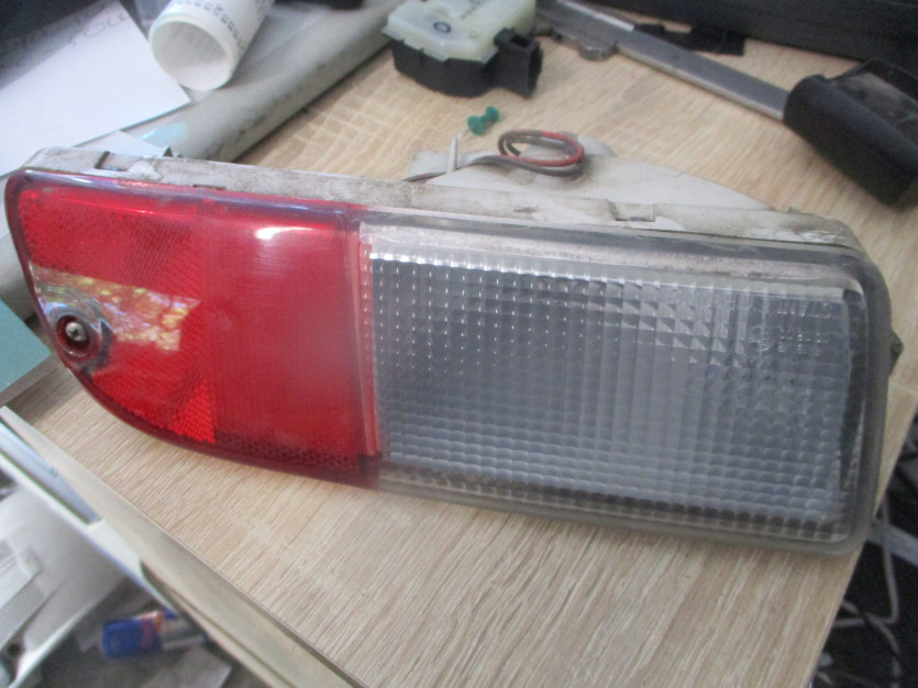 SUBARU JUSTY G3X IGNIS LIFT LAMPA PRAWY TYŁ