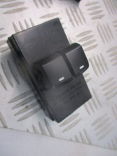 KIA HYUNDAI IX20 PRZEŁĄCZNIK SZYB LEWY 93570-1K070