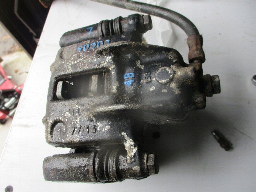 suzuki samurai 413 1.3 ZACISK HAMULCOWY LEWY