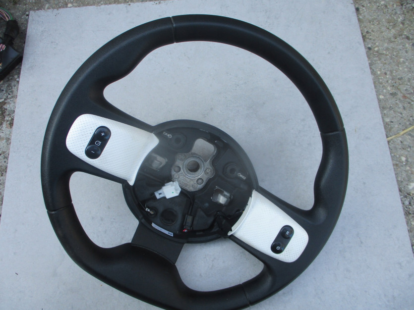 RENAULT TWINGO III 2015 R. KIEROWNICA IGŁA