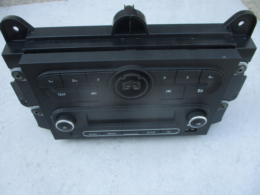 RENAULT TWINGO III 2015 R. RADIO