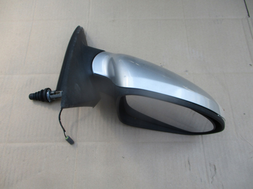 SMART FORFOUR 05 R. 454 LUSTERKO PRAWE 2PIN