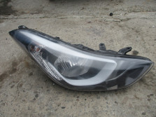 HYUNDAI ELANTRA V 2013 LAMPA PRAWY PRAWA PRZÓD
