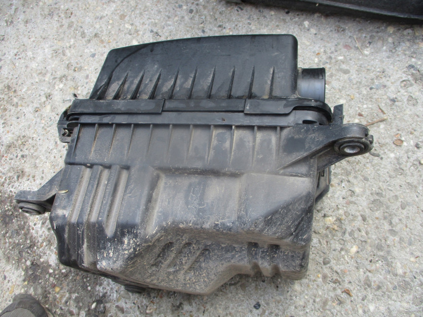 HYUNDAI ELANTRA 1.6 14R. OBUDOWA FILTRA POWIETRZA