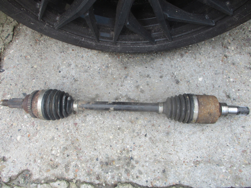 SUBARU JUSTY G3X IGNIS 1.5 4X4 PÓŁOŚ LEWA