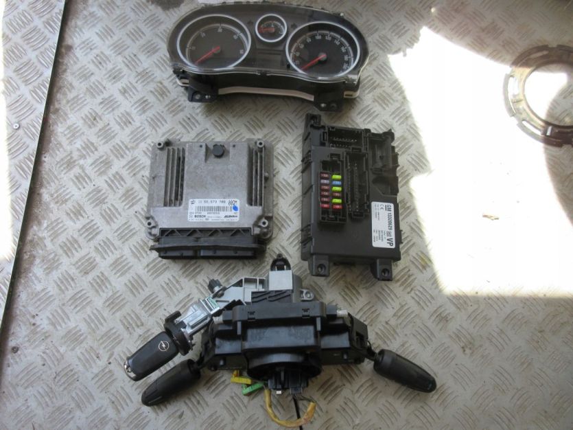 CORSA D 11R.1.3 CDTI A13DTE KOMPUTER STEROWNIK