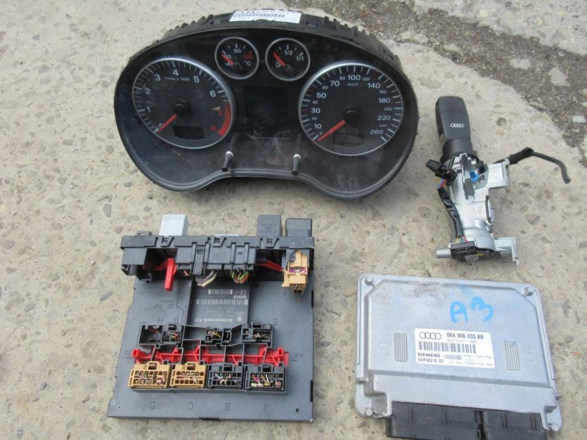 AUDI A3 8P 1.6 SR KOMPUTER STEROWNIK 06A906033BB
