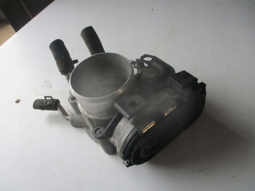 HYUNDAI ELANTRA V 2013R. 1.6 G4FG PRZEPUSTNICA