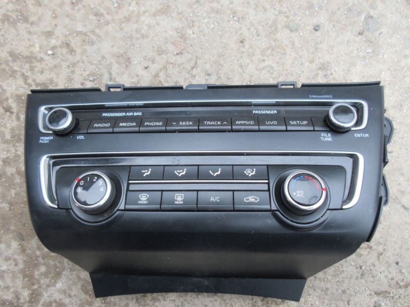 optima IV 2.4 USA lift PANEL KLIMATYZACJI RADIO