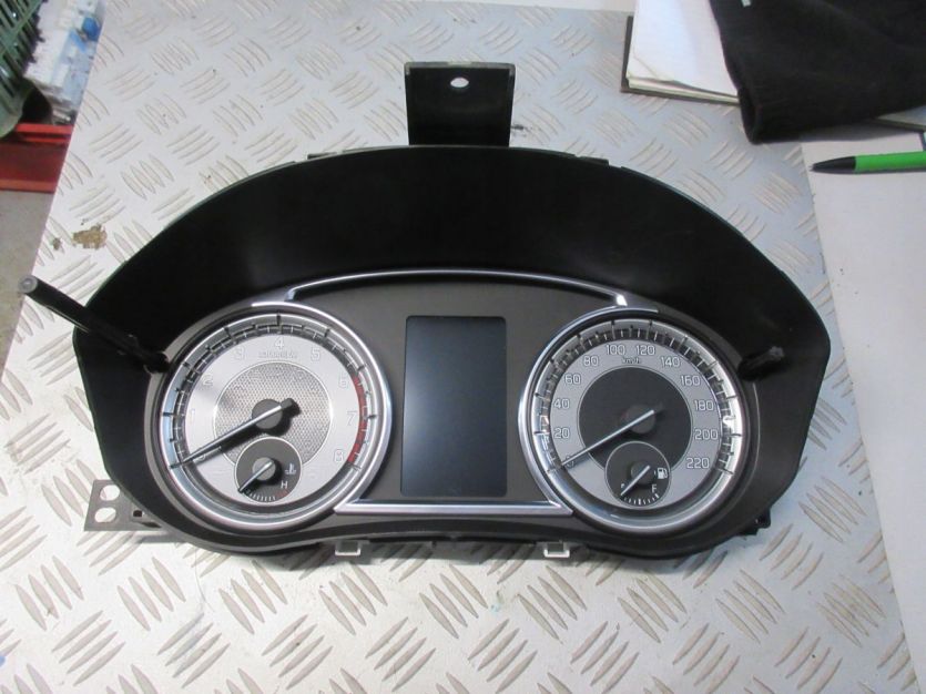 VITARA 1.4T III LIFT HYBRID LICZNIK ZEGAR MANUAL