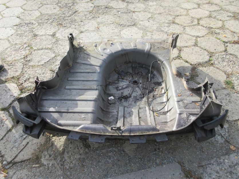 RENAULT THALIA II 2012 R. pas tył tylni wanna