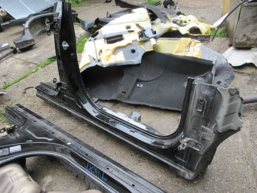 hyundai ix55 2011r. PRÓG PRAWY SŁUPEK