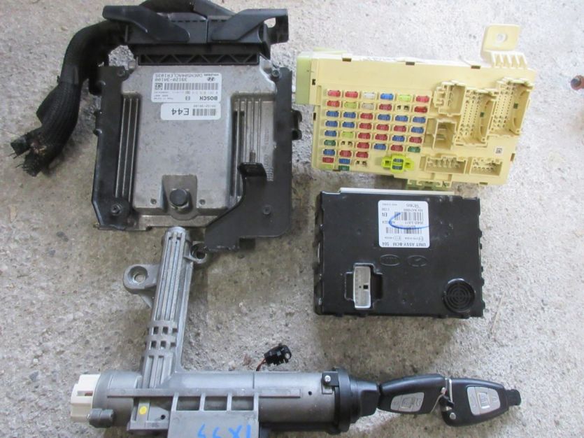 hyundai ix55 3.0 V6 CRDI KOMPUTER 39120-3A100