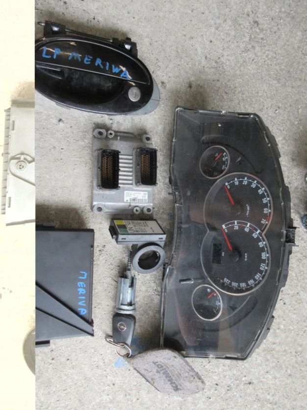 OPEL MERIVA A LIFT 1.4 16V KOMPUTER 55353613