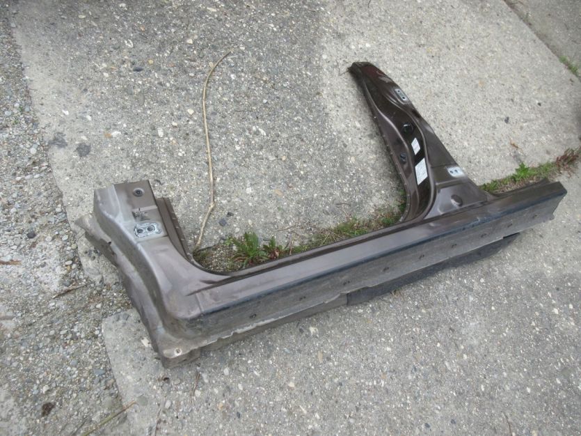 QASHQAI II J11 LIFT 18 R. PRÓG SŁUPEK LEWY