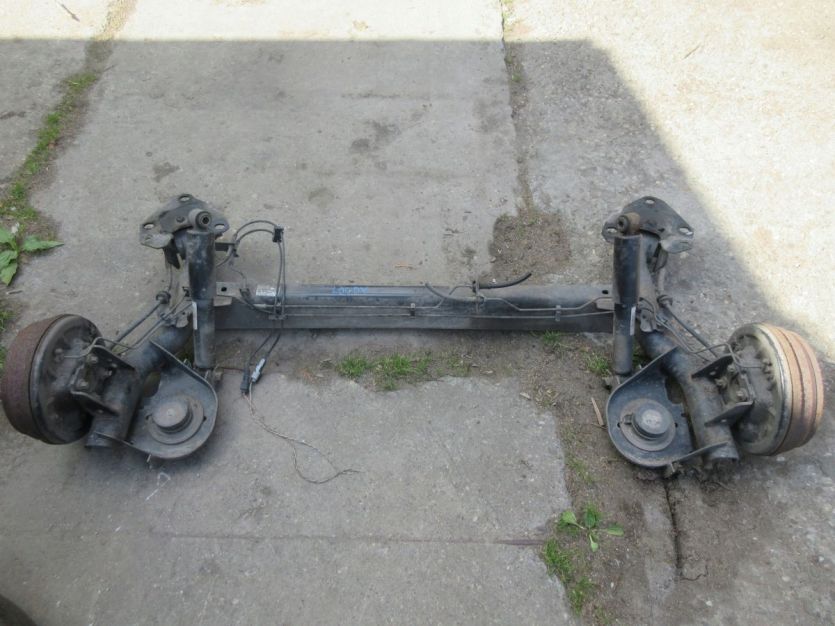 DACIA LODGY OŚ TYŁ TYLNA