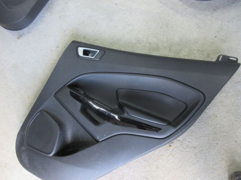 ECOSPORT MK2 II LIFT TAPICERKA DRZWI PRAWY TYŁ