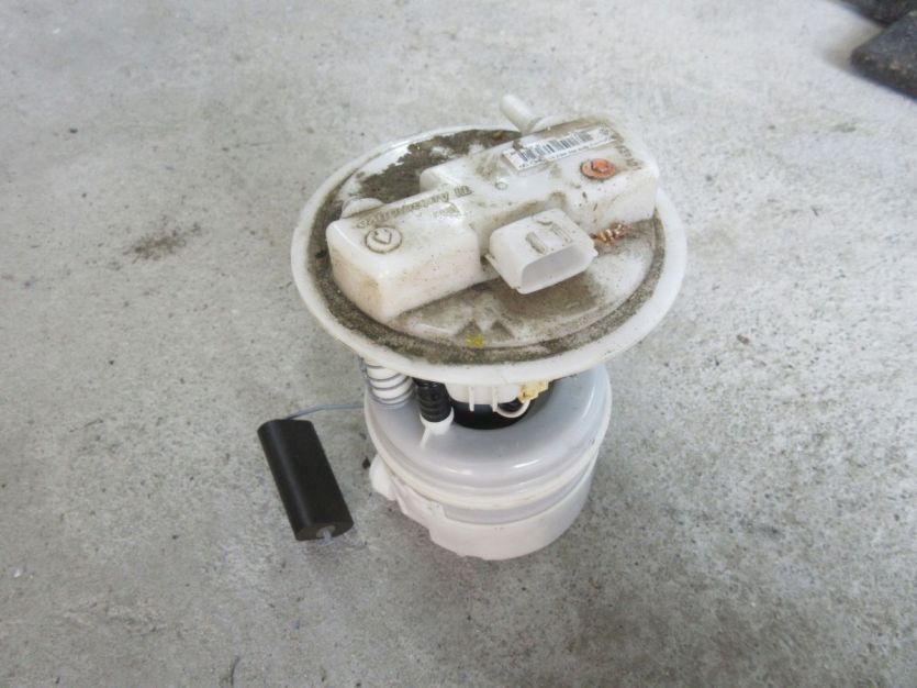 DUSTER 1.2 TCE POMPA PALIWA 172024983R