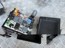 ECOSPORT II LIFT 19 R. 1.0 SKRZYNKA BEZPIECZNIKÓW